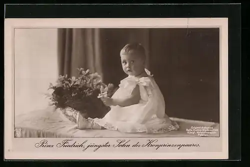 AK Prinz Friedrich Georg im weissen Hemdchen