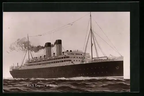 Künstler-AK Britisches Passagierschiff RMS Empress of Britain auf hoher See
