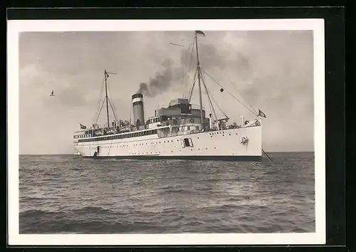 AK Passagierschiff Kaiser d. Hapag-Seebäderdienstes GmbH gibt Dampf