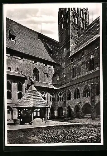 AK Marienburg /Westpr., Kreuzgang im Hochschloss