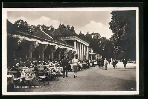 AK Baden-Baden, Kurhaus mit Gästen