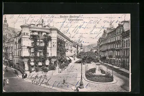 AK Baden-Baden, Leopoldsplatz mit Denkmal