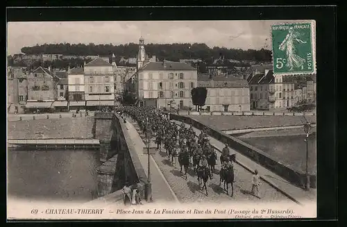 AK Chateau-Thierry, Place Jean de La Fontaine et Rue du Pont