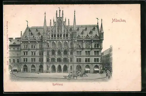 Relief-AK München, Rathaus mit Brunnen