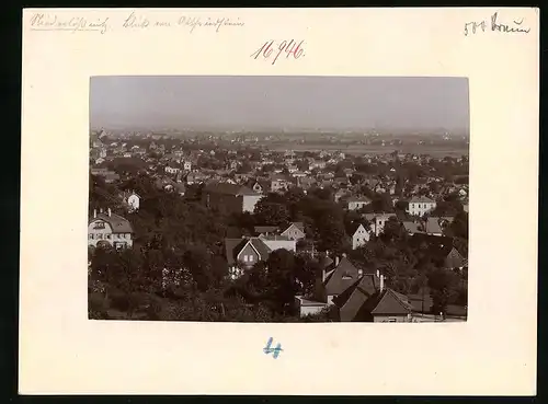 Fotografie Brück & Sohn Meissen, Ansicht Niederlössnitz, Blick über die Dächer der Ortschaft