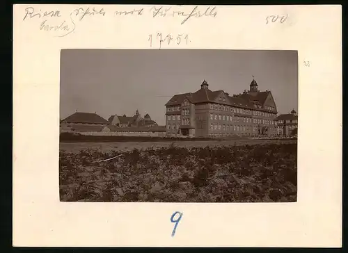 Fotografie Brück & Sohn Meissen, Ansicht Riesa, Carolaschule mit Turnhalle