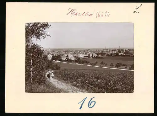 Fotografie Brück & Sohn Meissen, Ansicht Hartha i. Sa., Panorama vom nahen Feldweg gesehen