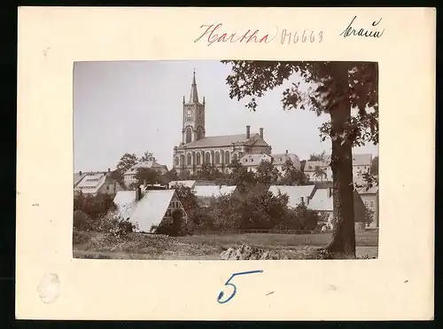 Fotografie Brück & Sohn Meissen, Ansicht Hartha i. Sa., Kirche und vorgelagerte Gebäude