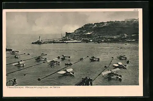 AK Französische Wasserflugzeuge im Hafen aus der Vogelschau