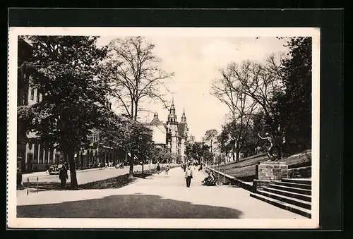 AK Halle /Saale, Strasse Hanse-Ring mit Passanten
