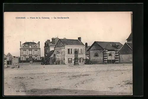 AK Conches, Place de la Garenne, La Gendarmerie