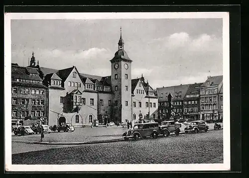 AK Freiberg /Sa., Obermarkt mit Rathaus und Denkmal Otto des Reichen