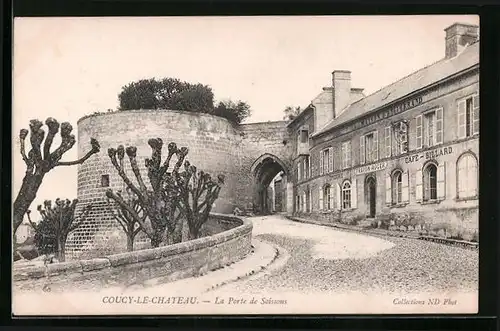 AK Coucy-le-Chateau, La Porte de Soissons
