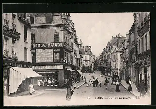 AK Laon, La Rue du Bourg