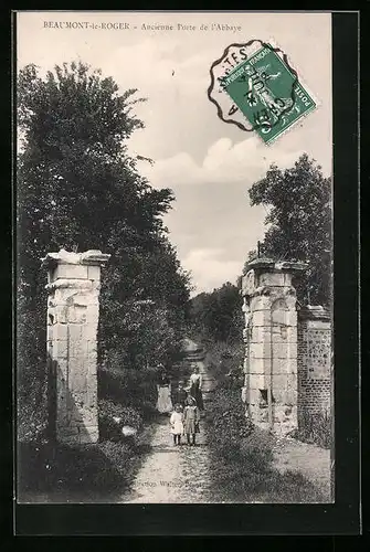 AK Beaumont-le-Roger, Ancienne Porte de l`Abbaye