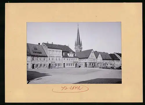 Fotografie Brück & Sohn Meissen, Ansicht Neustadt i. Sa., Marktplatz mit Pelzwaren Lager & Restauration August Arnold