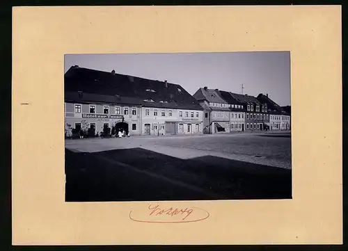 Fotografie Brück & Sohn Meissen, Ansicht Neustadt i. Sa., Marktplatz mit Hotel zur Tanne & Geschäftshaus Gustav Müller