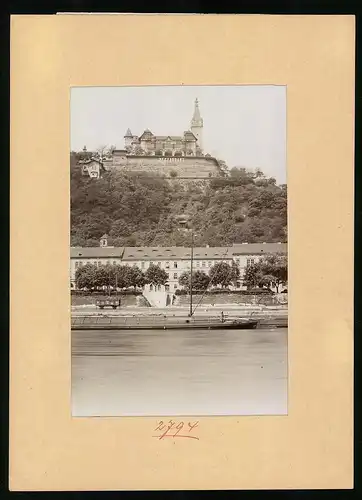 Fotografie Brück & Sohn Meissen, Ansicht Aussig, Uferpartie mit Ferdinandshöhe