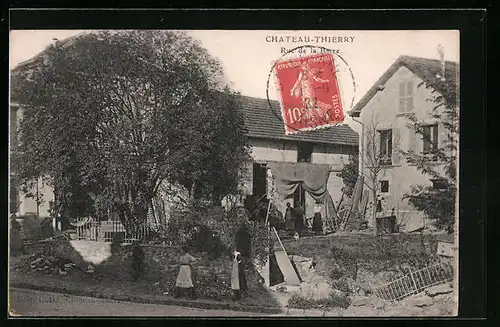 AK Château-Thierry, Rue de la Barre, Strassenpartie
