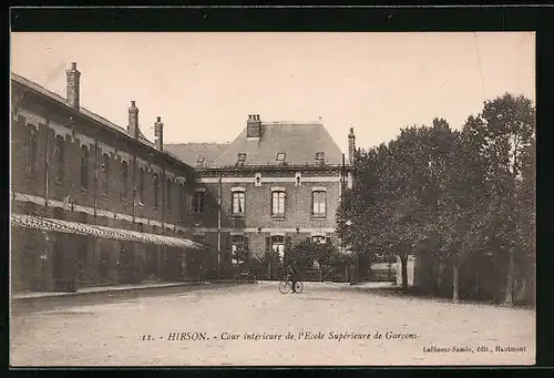 AK Hirson, Cour intérieure de l`Ecole Supérieure de Garcons