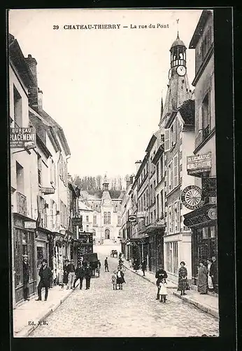 AK Chateau-Thierry, La rue du Pont