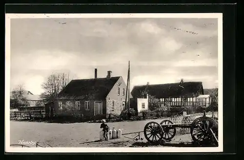 AK Haarby, Ortsansicht mit Kutschwagen und Strassenpartie