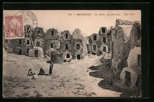 AK Medenine, Le Ksar, Les Rhorfas