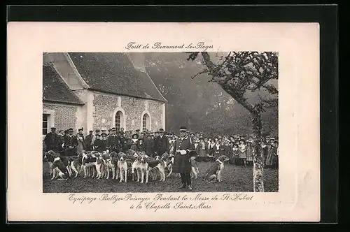 AK Beaumont-le-Roger, Foret - Equipage Rallye-Puisaye - Pendant la Messe de St-Hubert a la Chapelle Saint-Marc