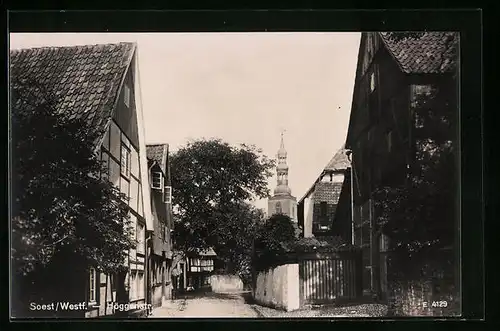 AK Soest /Westf., Höggenstrasse mit Kirchturm
