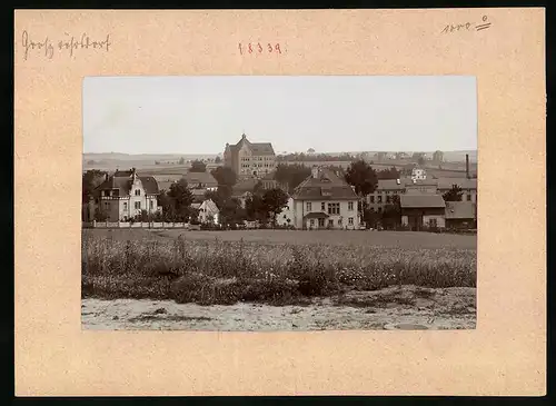 Fotografie Brück & Sohn Meissen, Ansicht Grossröhrsdorf i. Sa., Ortsrand mit Fabrik Mechanische Klöppelei A. C. Boden