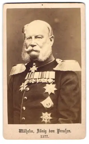 Fotografie unbekannter Fotograf und Ort, Portrait König Wilhelm I. von Preussen in Uniform mit Ordenspange