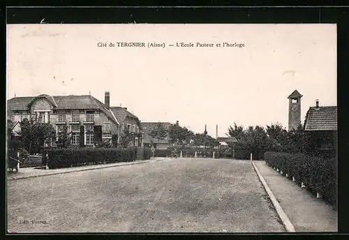 AK Tergnier, L`Ecole Pasteur et l`horloge