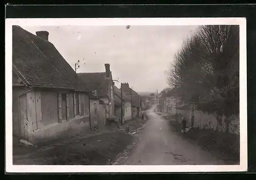 AK Vesly, La Rue de l`Eglise