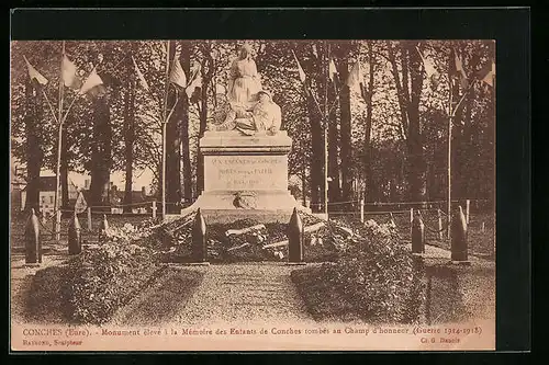 AK Conches, Monument eleve a la Memoire des Enfants de Conches tombés au Champ d`honneur (Guerre 1914-1918)