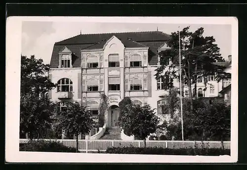 AK Bansin, Hotel Dünen-Schloss