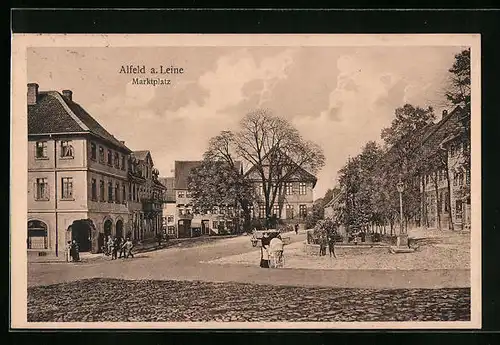 AK Alfeld a. Leine, Strassenpartie am Marktplatz