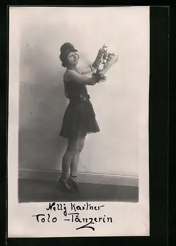 AK Tänzerin Nelli Kastner im schwarzen Kleid
