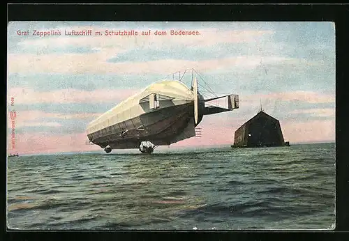 AK Graf Zeppelins Luftschiff mit Schutzhalle auf dem Bodensee