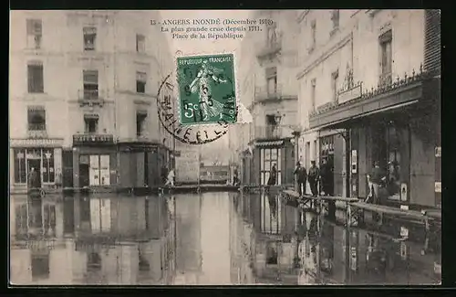 AK Angers, Inondations, Place de la République