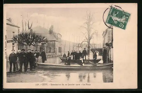 AK Cézy, Inondation du 22 Janvier 1910, La Place