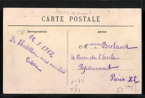 AK Montereau, Le Pont de Moscou, Angelnde Männer im Boot