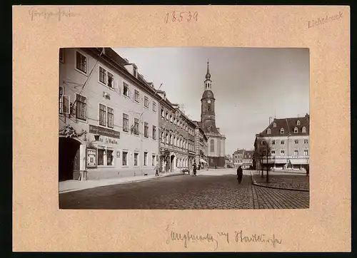 Fotografie Brück & Sohn Meissen, Ansicht Grossenhain i. Sa., Hotel zur goldenen Kugal am Hauptmarkt mit Stadtkirche