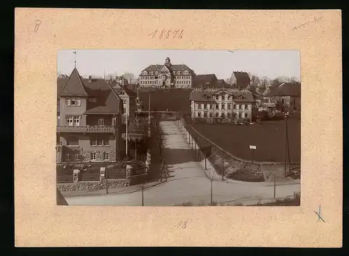 Fotografie Brück & Sohn Meissen, Ansicht Döbeln i. Sa., Anlagen an der Staubitzstrasse mit dem Staupitzbad