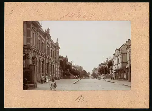 Fotografie Brück & Sohn Meissen, Ansicht Oschatz, Blick in die Lutherstrasse mit Restaurant Wettiner Hof