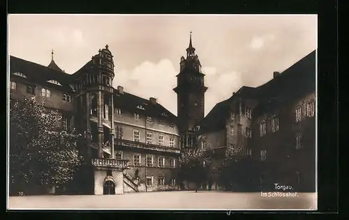 AK Torgau, Im Schlosshof