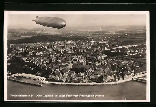 AK Friedrichshafen, Graf Zeppelin LZ127 in voller Fahrt vom Flugzeug aus gesehen
