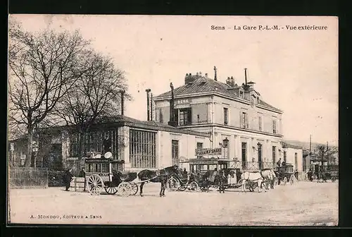 AK Sens, La Gare P.-L.-M., Vue extérieure, Bahnhof