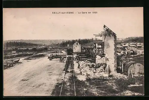 AK Vailly-sur-Aisne, La Gare en 1920