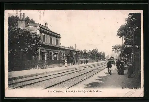 AK Chatou, Intérieur de la Gare, Bahnhof von der Gleisseite