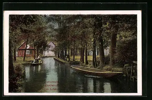 AK Lehde /Spreewald, Dorfstrasse mit Booten